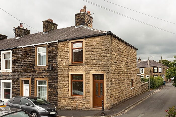 2 Bedroom End Of Terrace House To Rent In Read, Lancashire, BB12