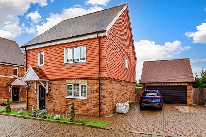 4 Bedroom Detached House For Sale In Lodge Close, Allington, Maidstone, Kent, ME16