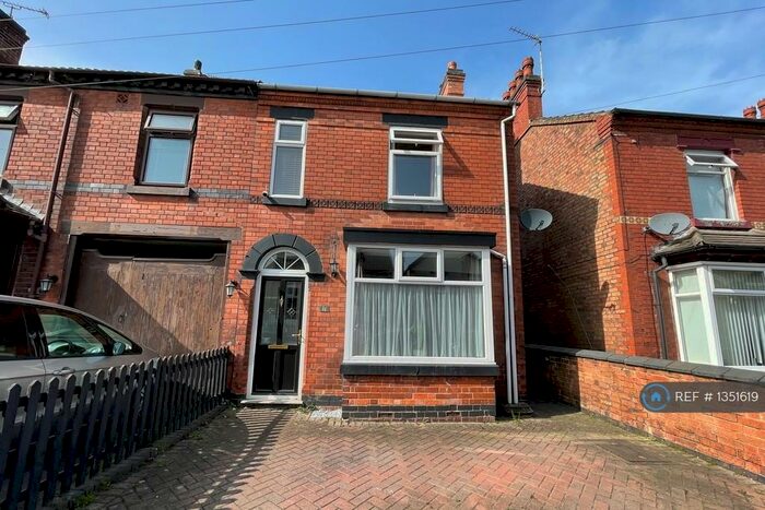 3 Bedroom End Of Terrace House To Rent In Outwoods Street, Burton On Trent, DE14