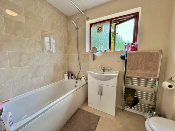 1 Bedroom House To Rent In Honeysuckle Close, Winchester, SO22