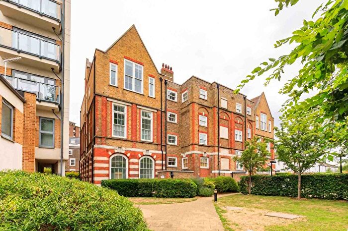 2 Bedroom Flat For Sale In Shepperton Road, Hoxton, London, N1