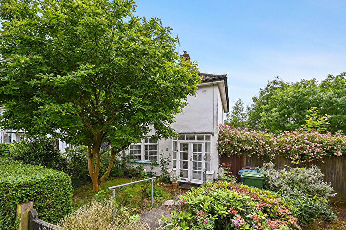 2 Bedroom End Of Terrace House For Sale In Carmelite Close, Harrow, HA3