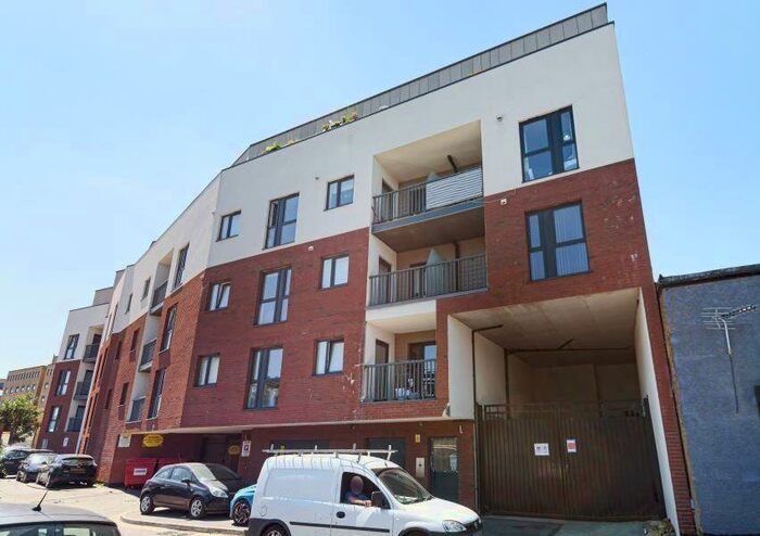 2 Bedroom Apartment To Rent In Stoke Road, Slough, SL2