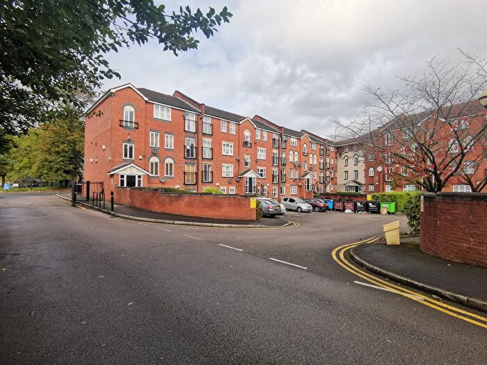 3 Bedroom Flat To Rent In St Davids Court, Manchester, M8