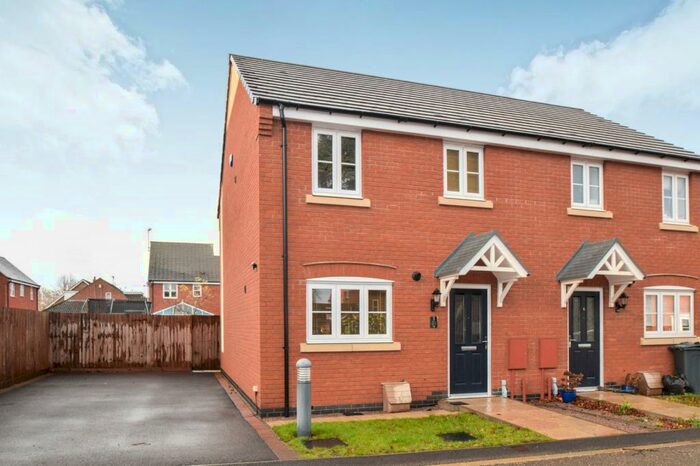 3 Bedroom Semi-Detached House To Rent In Henry Robson Drive, Mountsorrel, LE12