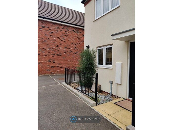 3 Bedroom Semi-Detached House To Rent In Marino Boulevard, Whitehouse, Milton Keynes, MK8