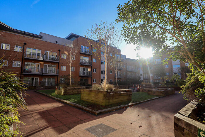 1 Bedroom Apartment For Sale In Whitestone Way, Croydon, CR0