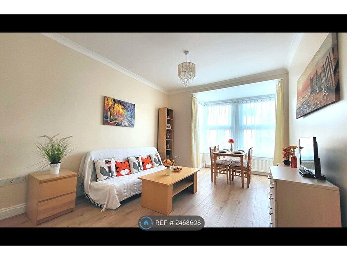 1 Bedroom Flat To Rent In Queens Road, London, E11