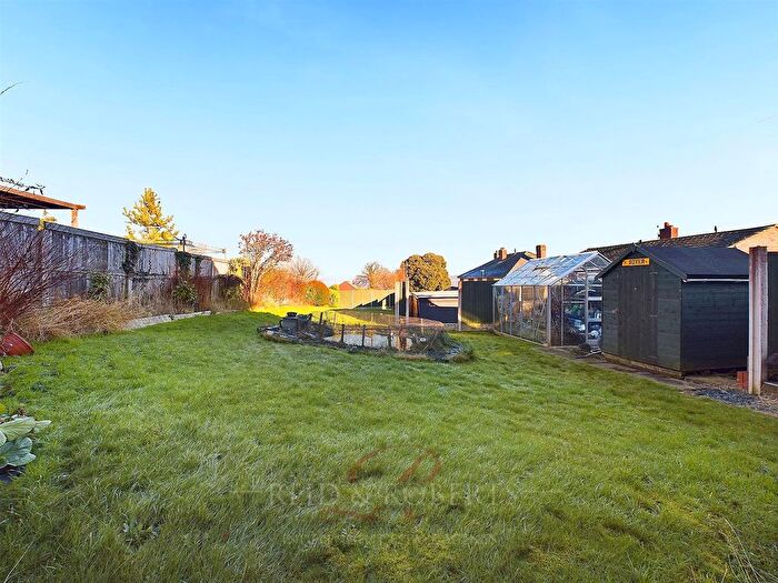 3 Bedroom Detached House For Sale In Woodland Drive, Greenfield, Holywell, CH8