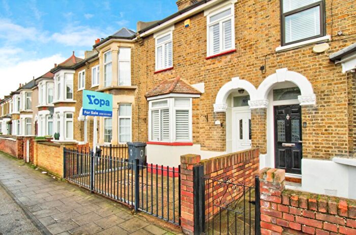 2 Bedroom Terraced House For Sale In Marlborough Road, Romford, RM7