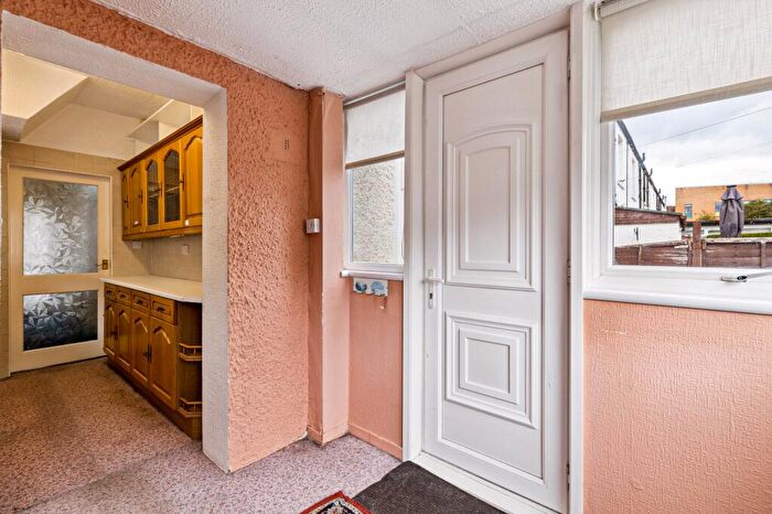 3 Bedroom Terraced House For Sale In Nether Auldhouse Road, Newlands, Glasgow, G43