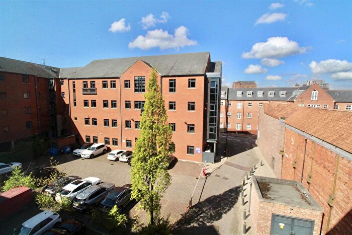2 Bedroom Flat To Rent In Trinity Wharf, - High Street, Hull, HU1