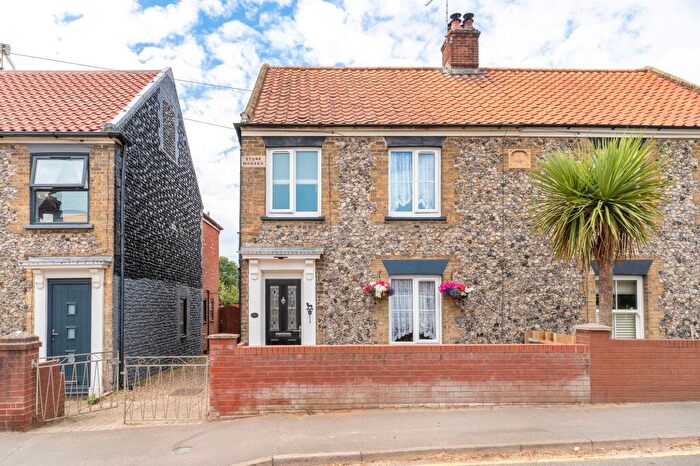 3 Bedroom Semi-Detached House For Sale In Black Street, Martham, NR29
