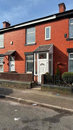 4 Bedroom Terraced House To Rent In Chesham Crescent, Bury, BL9