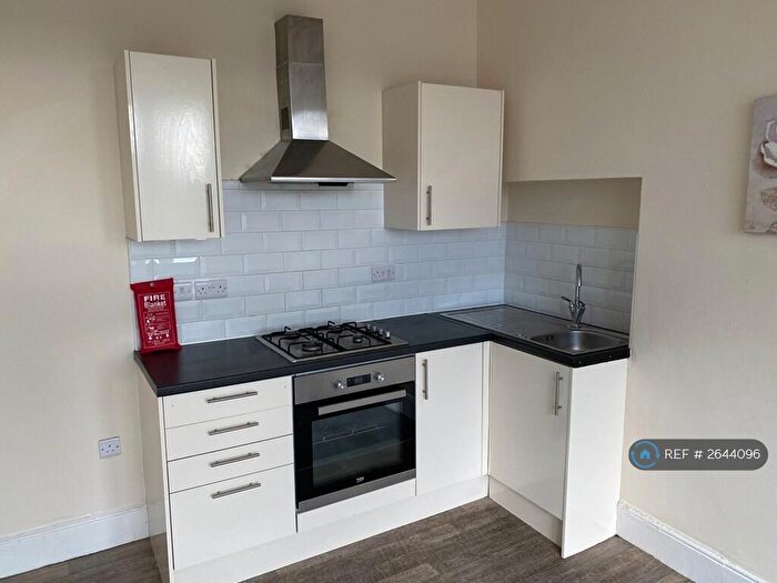2 Bedroom Flat To Rent In South Parade, Pensarn, Abergele, LL22