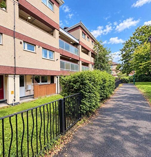 2 Bedroom Maisonette To Rent In Colston Road, Nottingham, NG6