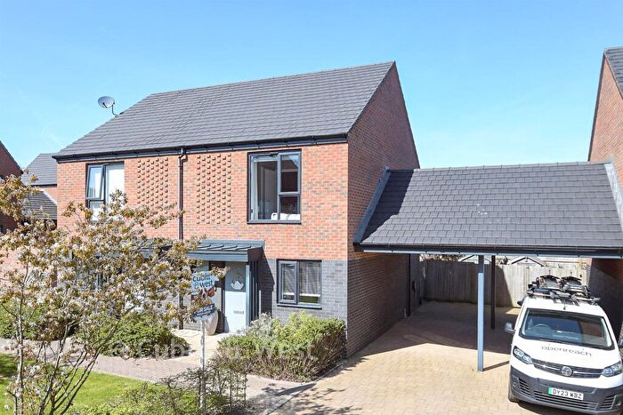 2 Bedroom Semi-Detached House For Sale In Comber Street, Crawley, West Sussex, RH11