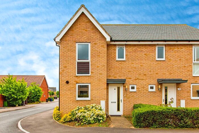 3 Bedroom Semi-Detached House For Sale In Gladiator Road, Upper Cambourne, Cambridge, CB23