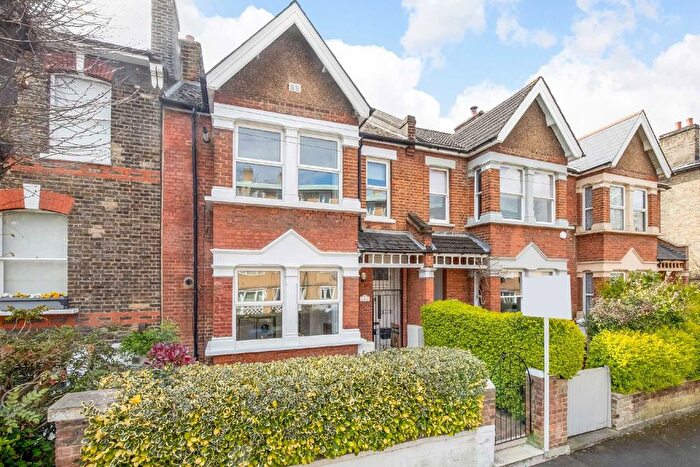 2 Bedroom Flat To Rent In Talfourd Place, Peckham, SE15