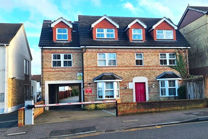 2 Bedroom Flat To Rent In Hatherley Road, Sidcup, DA14