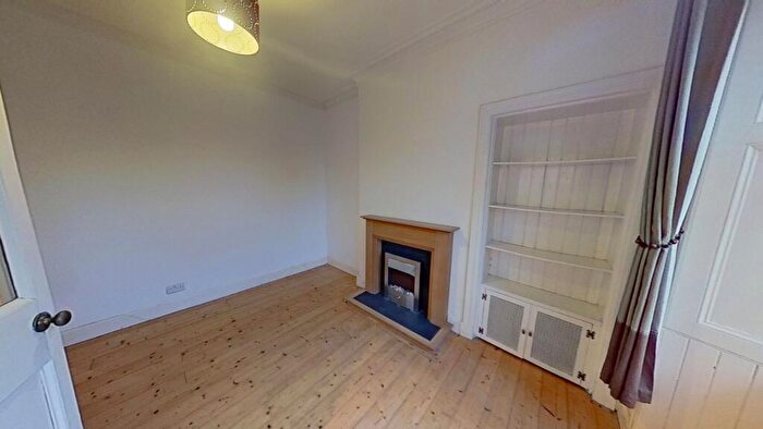 1 Bedroom Flat To Rent In St James Place, Threemiletown, West Lothian, EH49