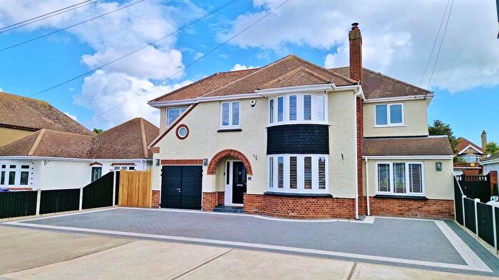 4 Bedroom Detached House For Sale In Mountview Road, East Clacton, Essex, CO15
