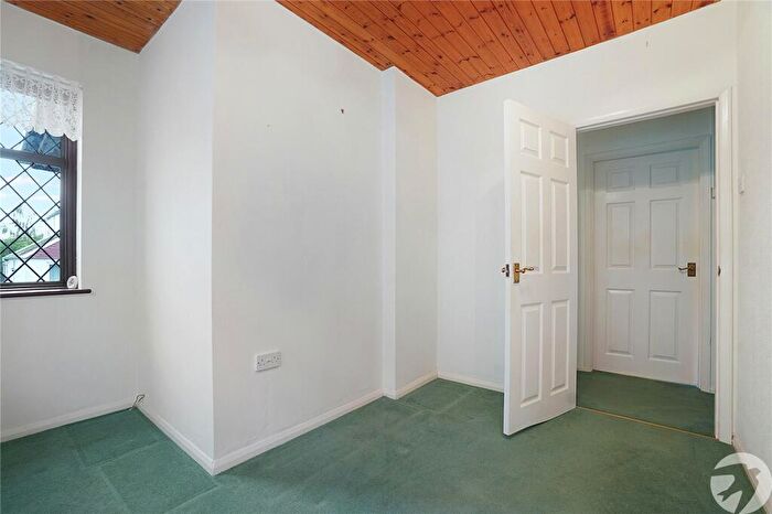 2 Bedroom Bungalow For Sale In Lynors Avenue, Rochester, Kent, ME2