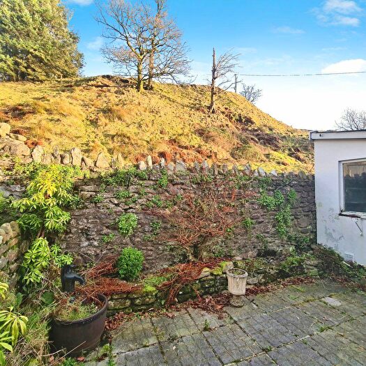 2 Bedroom Bungalow To Rent In Gelli Houses, Port Talbot, SA13