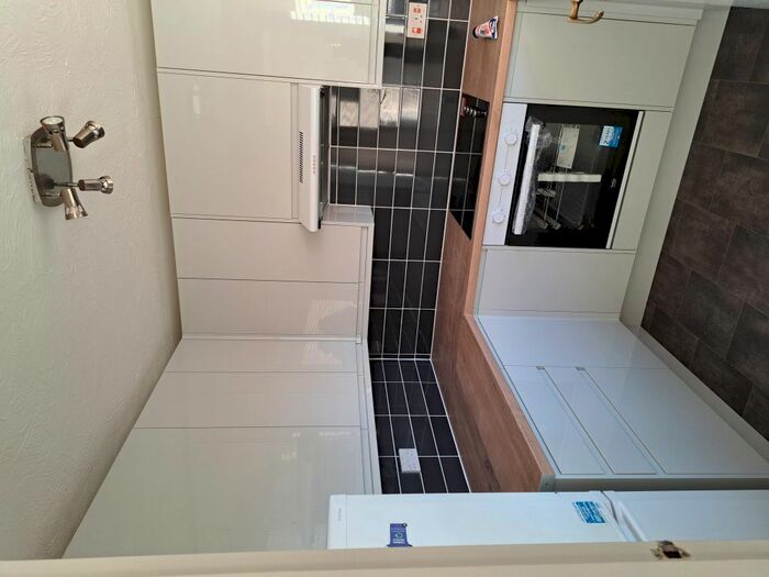 2 Bedroom Flat To Rent In Wharf Road, Grays, RM17