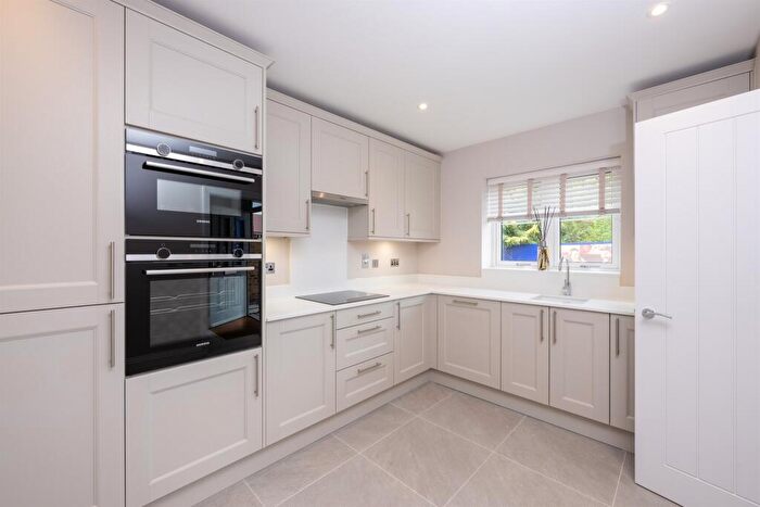 3 Bedroom End Of Terrace House For Sale In De Havilland Place, White Waltham Village, Maidenhead, SL6