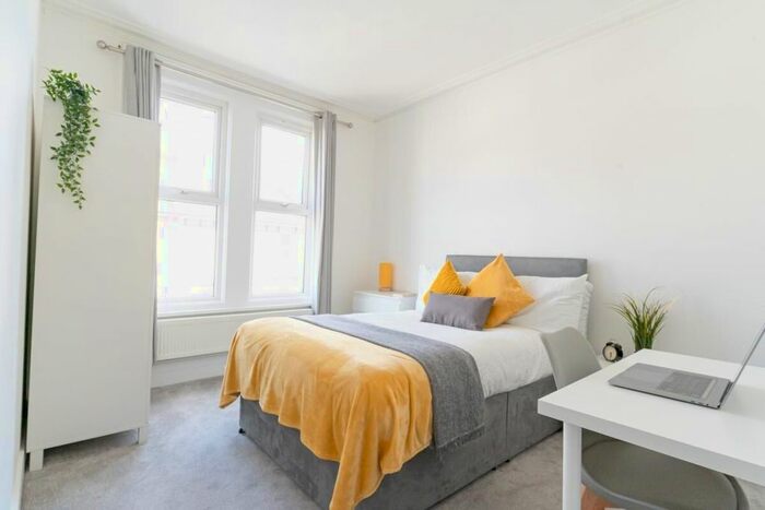 5 Bedroom Property To Rent In Manners Road, Southsea PO4