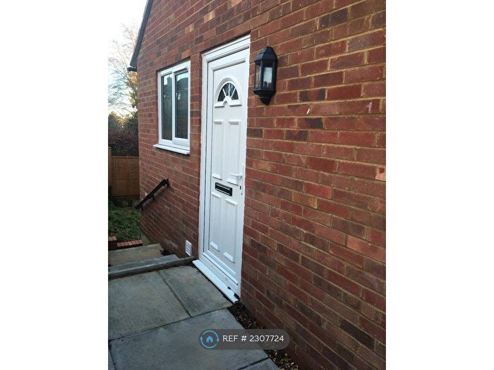 1 Bedroom Flat To Rent In Trinity Court, Northampton, NN2