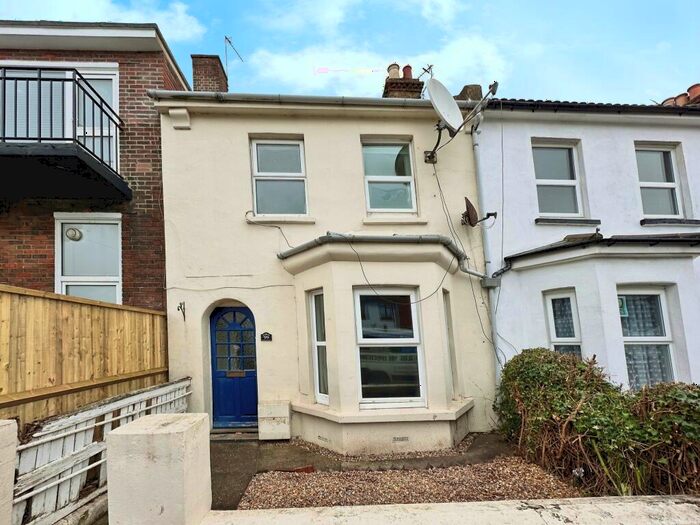 3 Bedroom Terraced House To Rent In Bourne Street, BN21