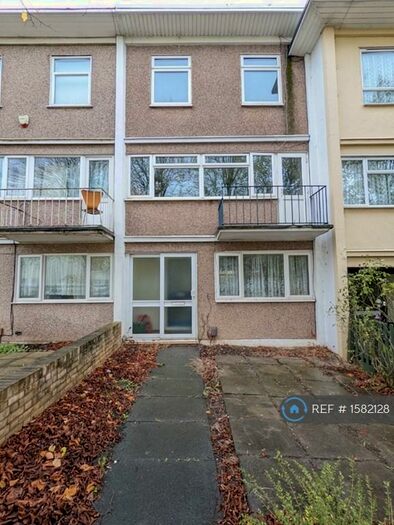 4 Bedroom Terraced House To Rent In Long Riding, Basildon, SS14