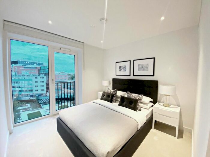 2 Bedroom Flat To Rent In Fountain Park Way, London, W12