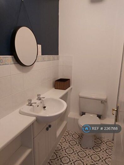 2 Bedroom Flat To Rent In Blandfield, Edinburgh, EH7