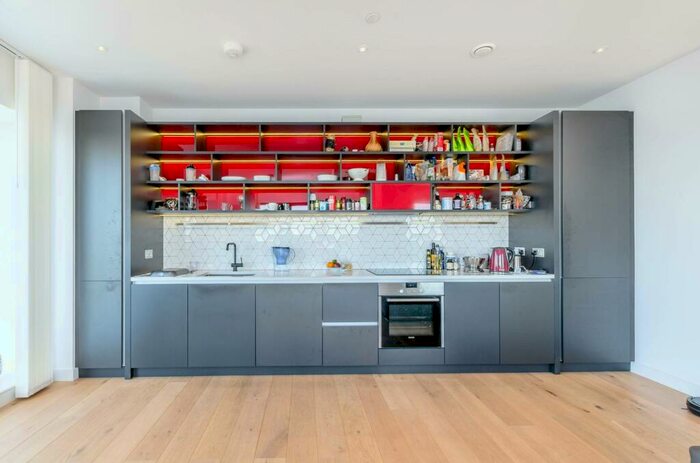 2 Bedroom Flat To Rent In Grantham House, Canary Wharf, London, E14