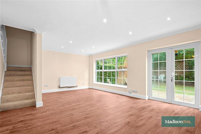 4 Bedroom End Of Terrace House To Rent In Hazelwood, Loughton, Essex, IG10