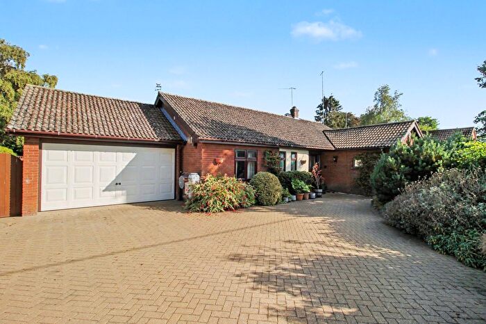 4 Bedroom Detached Bungalow For Sale In Warren Road, High Kelling, Holt, NR25