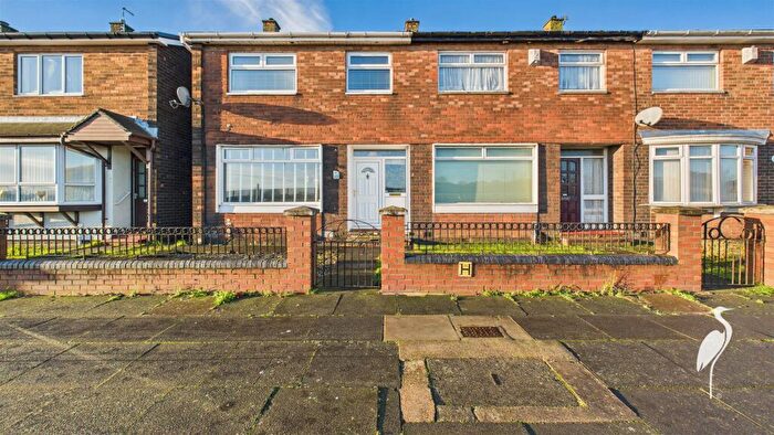 3 Bedroom Semi Detached House For Sale In Bexhill Road, Town End Farm, Sunderland, SR5