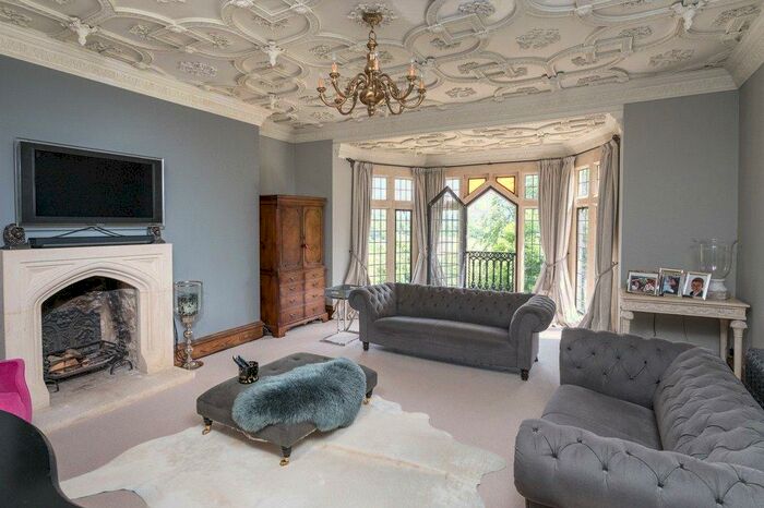 5 Bedroom Detached House For Sale In Charlcombe, Bath, BA1