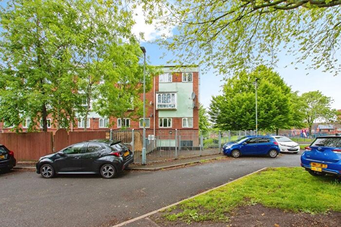 3 Bedroom Maisonette For Sale In Upper Highgate Street, Birmingham, B12