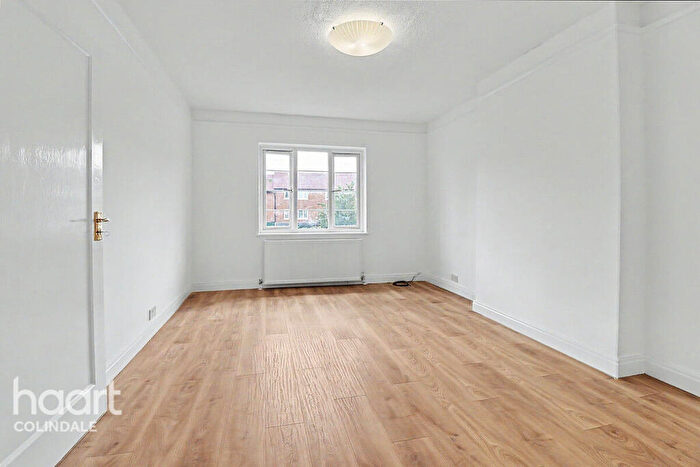 2 Bedroom Flat For Sale In Montrose Court, The Hyde, NW9