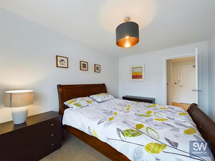 1 Bedroom Apartment For Sale In Butcher Street, Round Foundry, Leeds, LS11