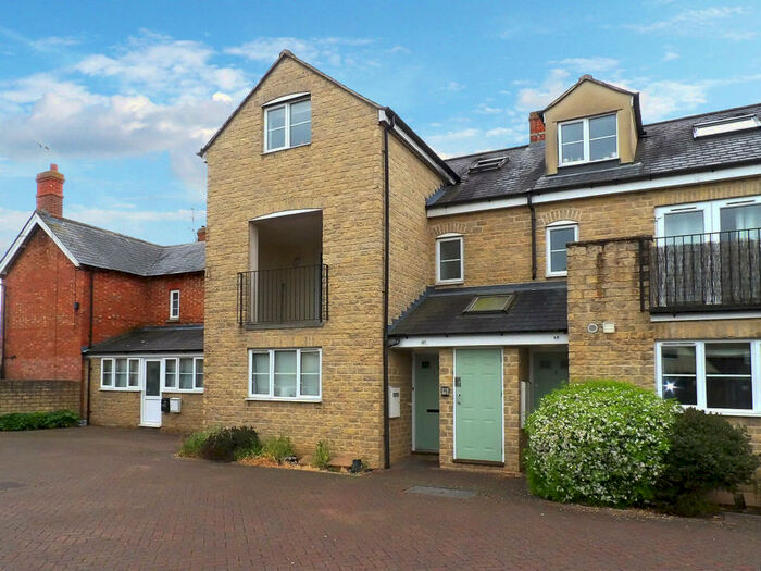 2 Bedroom Apartment To Rent In The Crofts, Witney, Oxfordshire, OX28