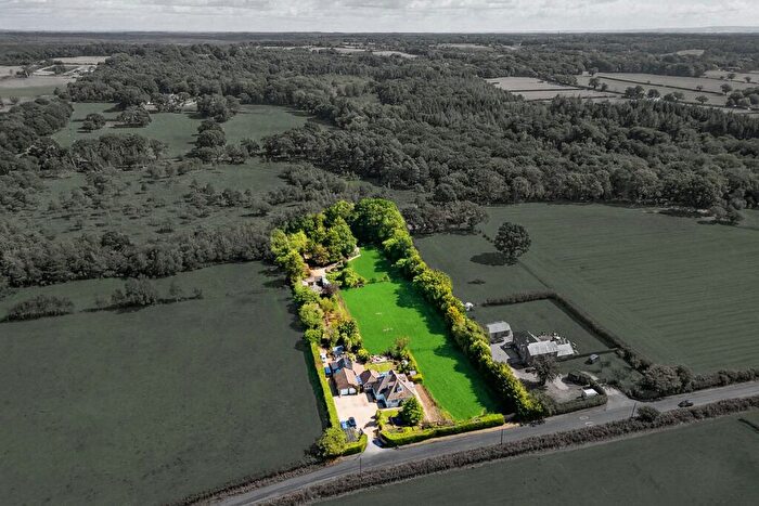 4 Bedroom Detached House For Sale In North Ripley, Bransgore, Christchurch, Dorset, BH23