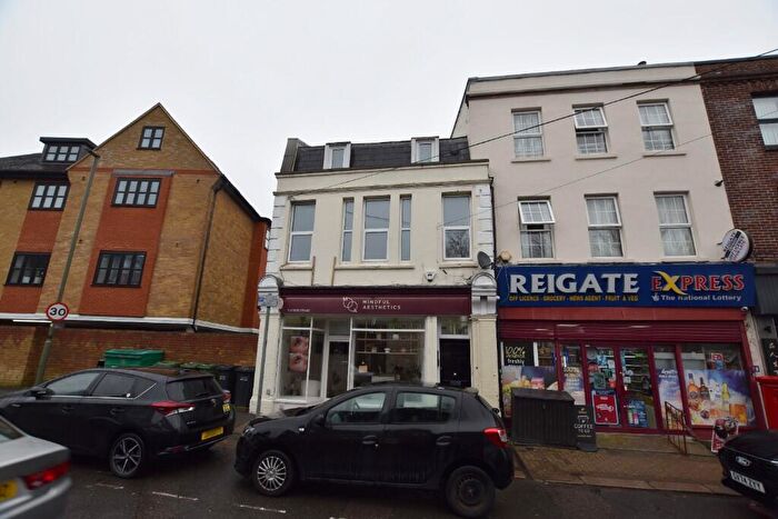 2 Bedroom Apartment To Rent In Holmesdale Road, Reigate, Surrey, RH2