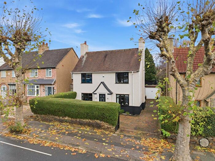 4 Bedroom Detached House For Sale In Newbold Road, Chesterfield, S41