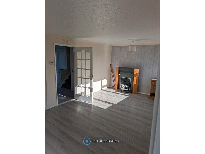 3 Bedroom Terraced House To Rent In Hermes Crescent, Coventry, CV2