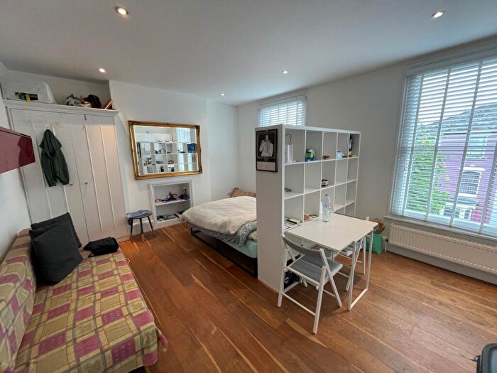 Flat To Rent In , Wilberforce Road, Finsbury Park, N4